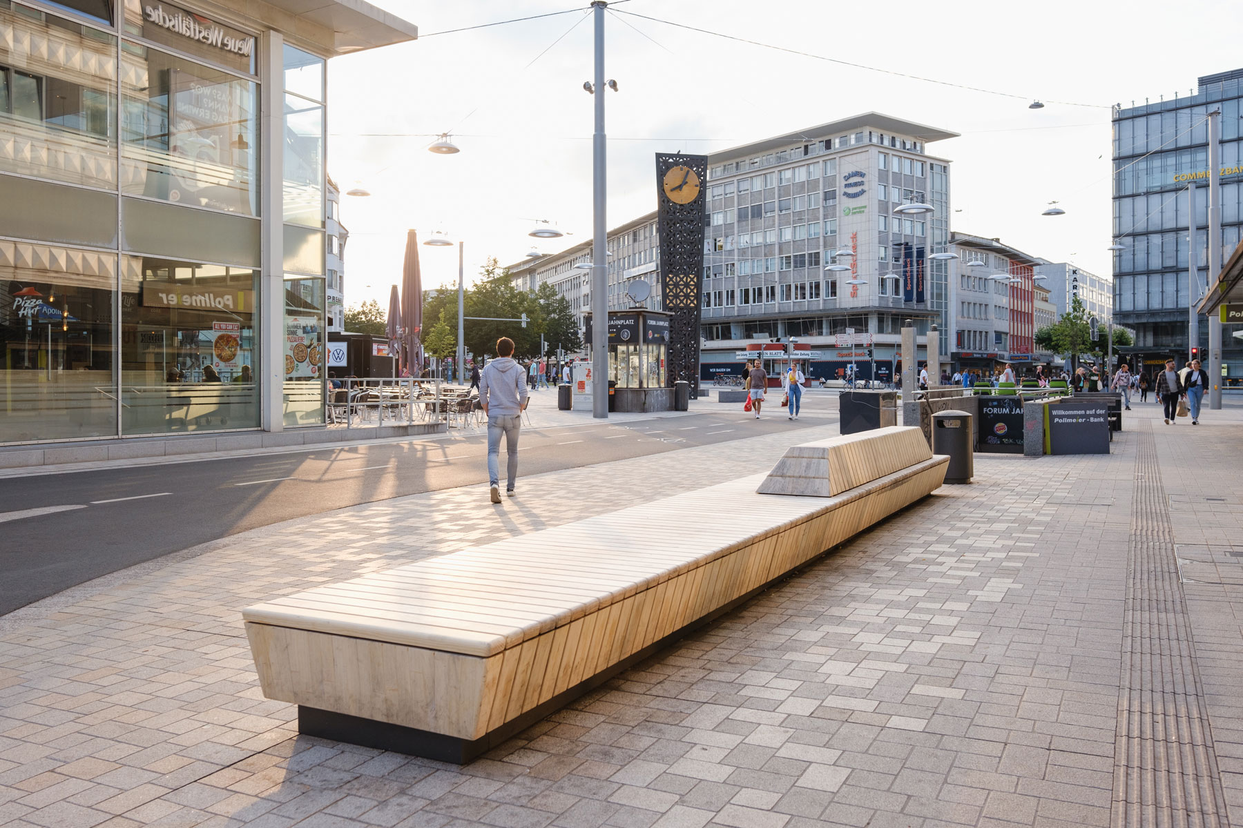 Jahnplatz Bank