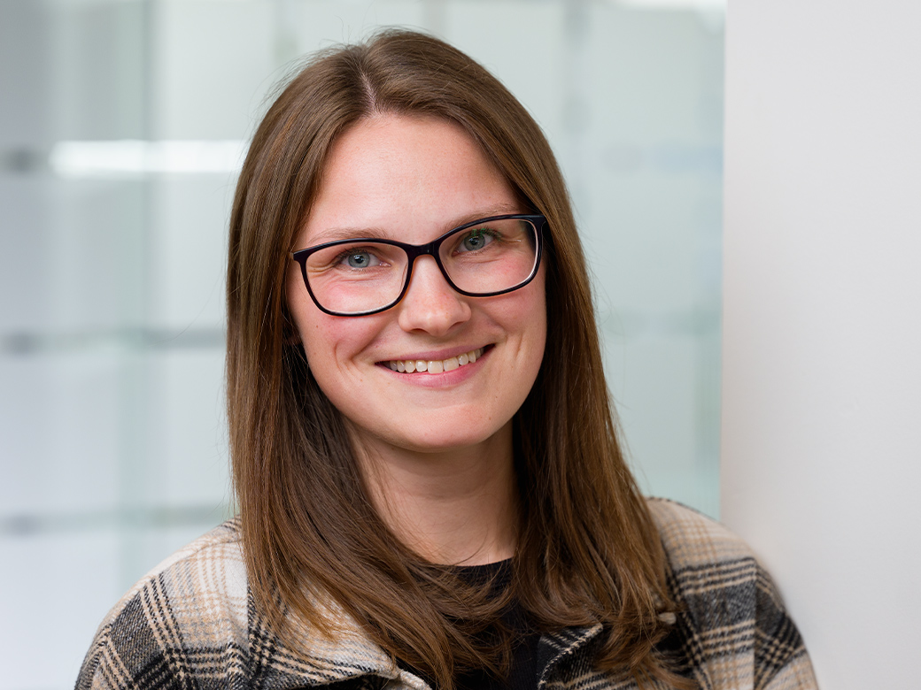 Alina Holzapfel