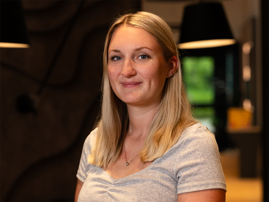 Nina Helmker